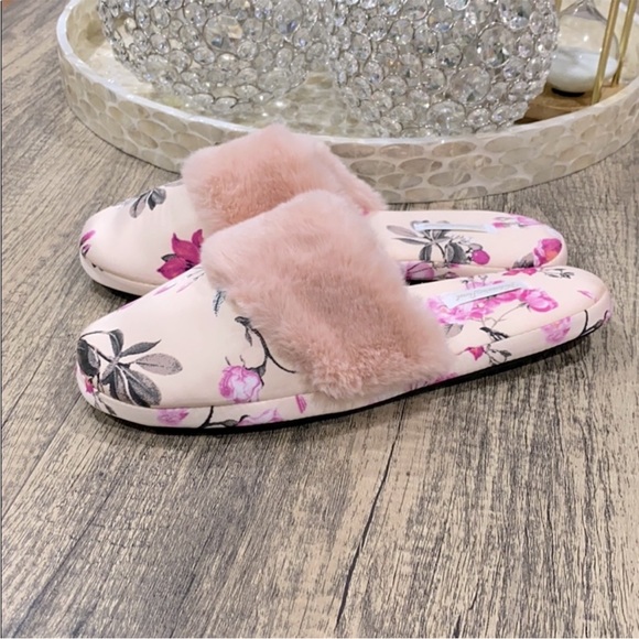 Victoria Secret VS Satin Floral Pink Faux Fur Slippers - Picture 2 of 8